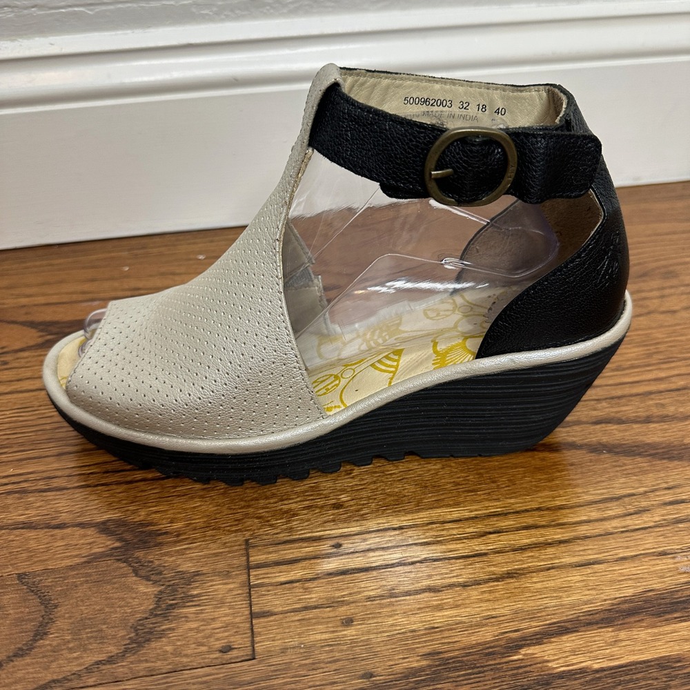 Fly London Lemo Ankle Strap Platform Wedge Sandal Silver Black Size 40 US 9-9.5 - Picture 6 of 8